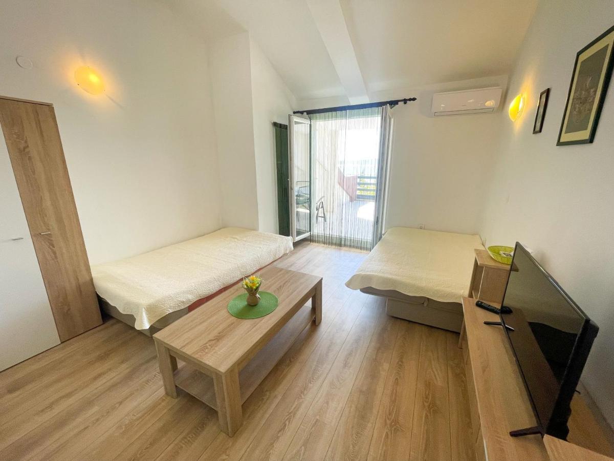 Apartmani Milan Crikvenica Exteriér fotografie