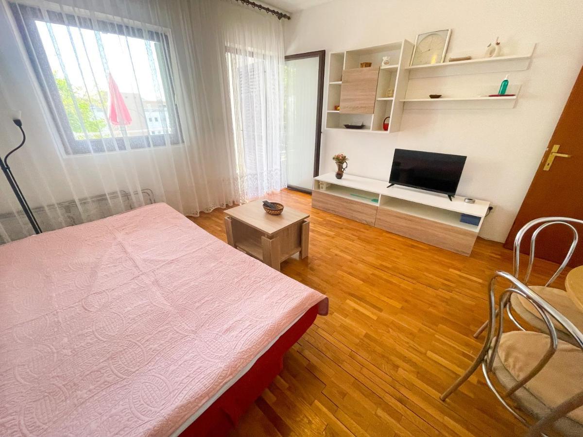 Apartmani Milan Crikvenica Exteriér fotografie