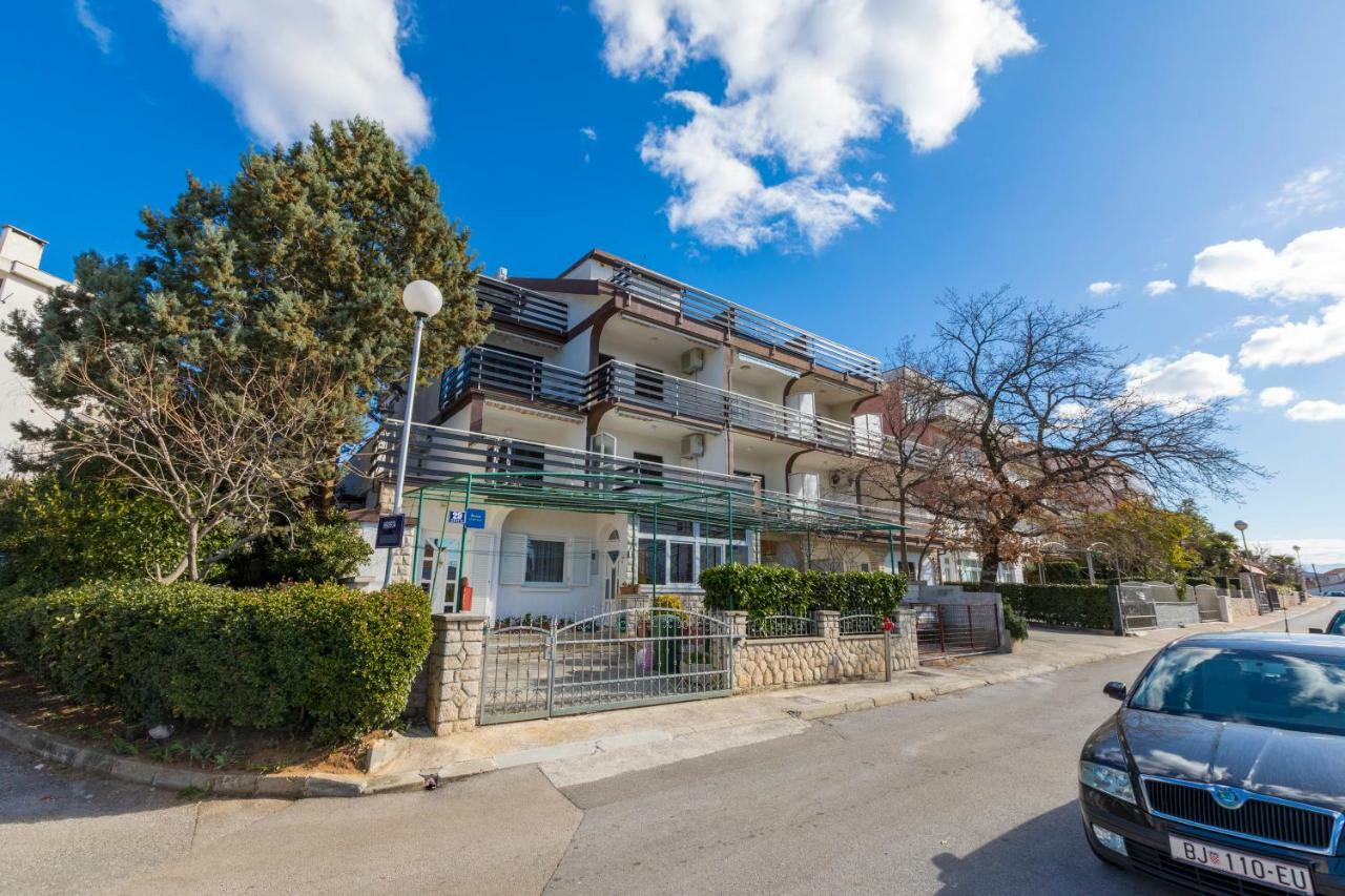 Apartmani Milan Crikvenica Exteriér fotografie